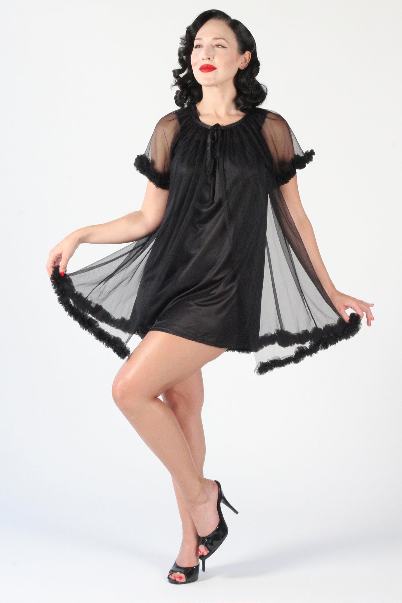 Pillow Talk Nightgown Set in Black (Short)